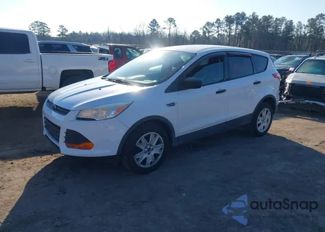 2013 Ford Escape S из США, поврежденный, VIN 1FMCU0F77DUD79823